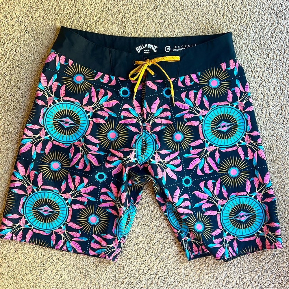 Billabong boys swim trunks size 28